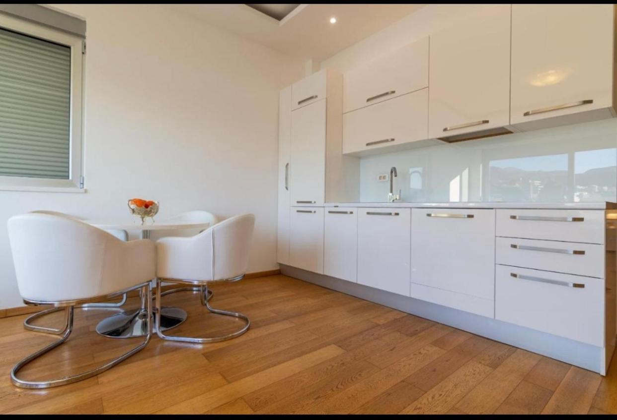 Apartment Sunny Side Rafailovici Budva