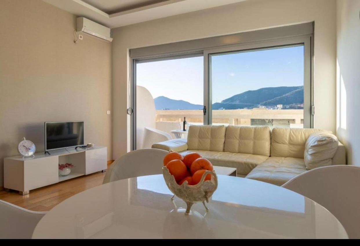 Sunny Side Rafailovici Apartment *